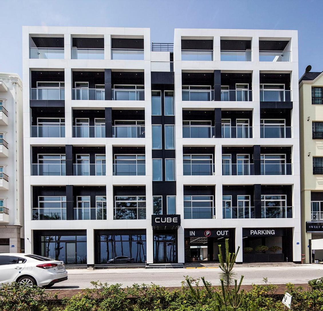 Gangneung Gyeongpodae Hotel Cube Exterior photo