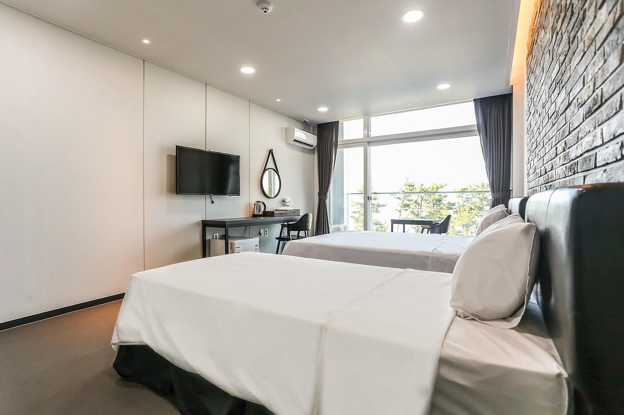 Gangneung Gyeongpodae Hotel Cube Exterior photo